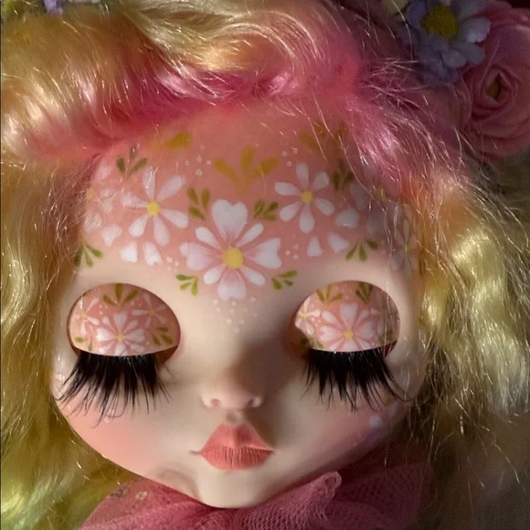Custom Blythe Doll - Picture 6 of 12